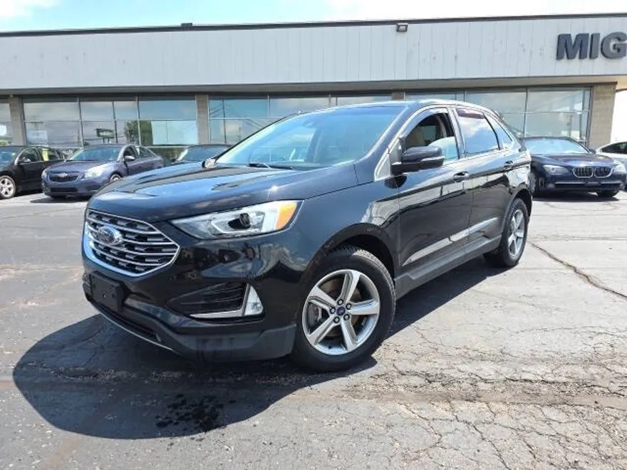 2019 Ford Edge SEL photo 1
