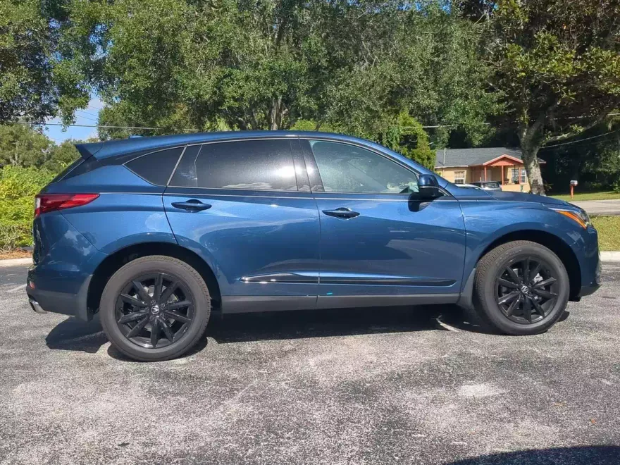 2025 Acura RDX photo 1