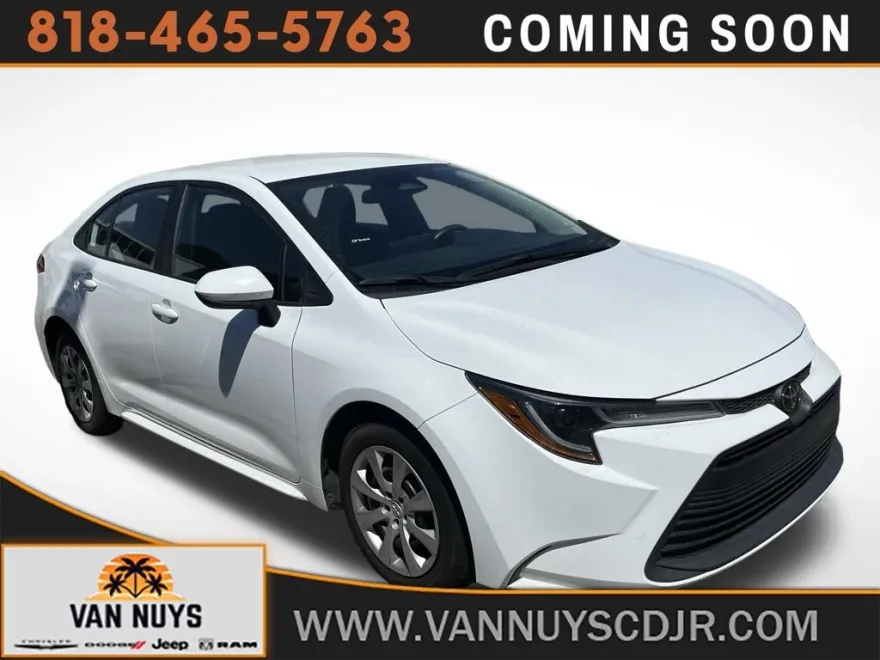 2023 Toyota Corolla LE photo 1