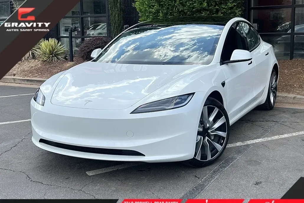 2025 Tesla Model 3 Long Range photo 1