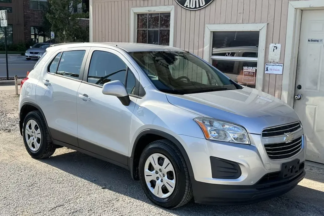2015 Chevrolet Trax LS photo 1