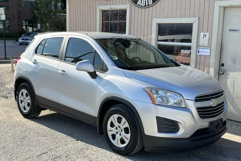 2015 Chevrolet Trax LS photo 1