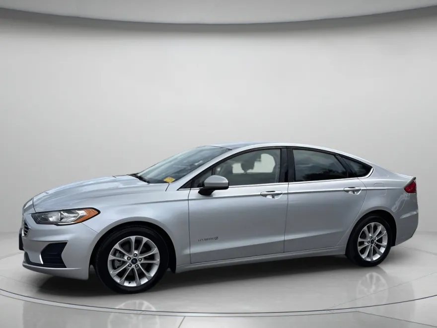 2019 Ford Fusion Hybrid SE photo 1