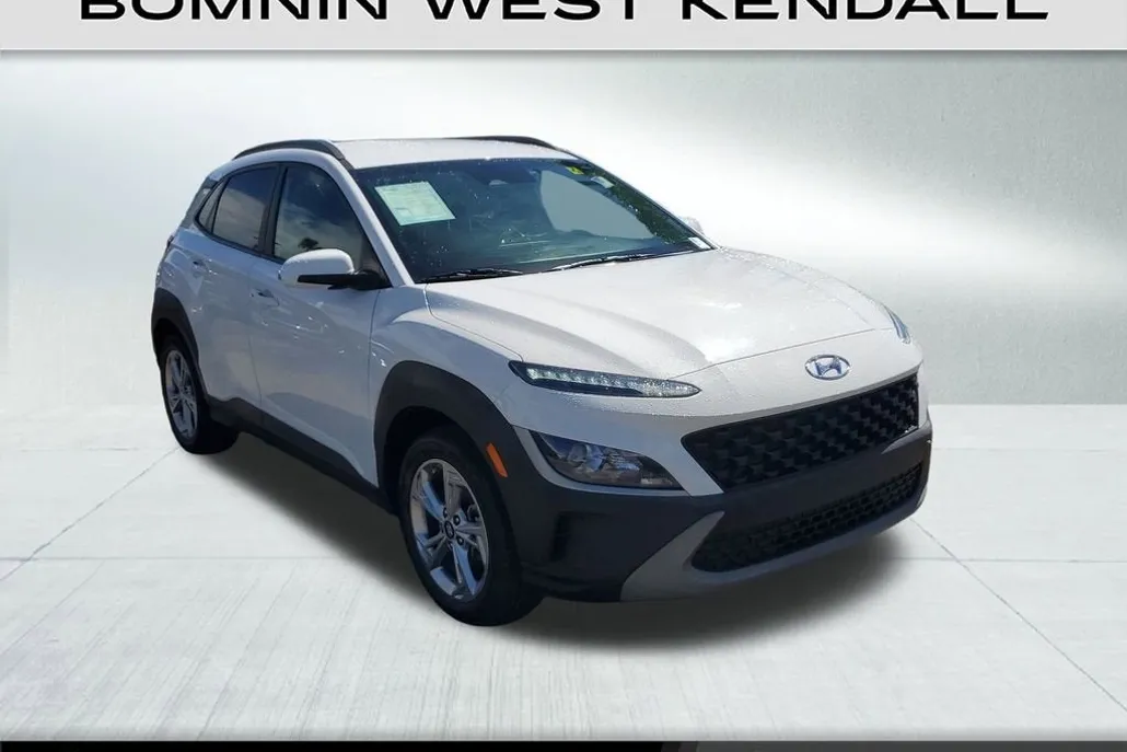 2023 Hyundai Kona SEL photo 1