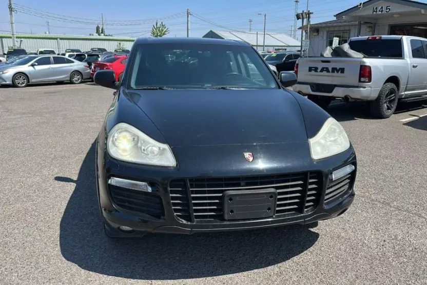 2009 Porsche Cayenne GTS photo 1