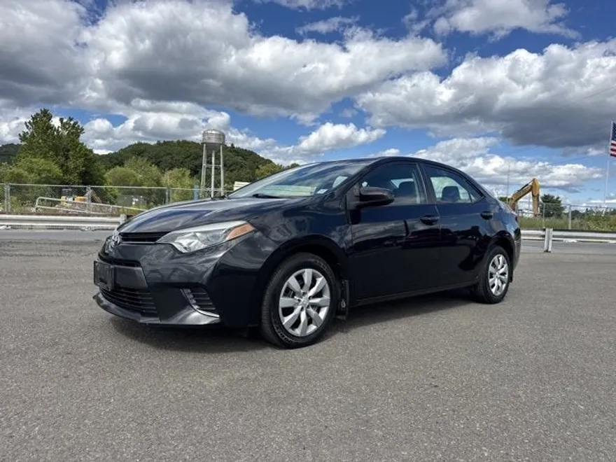 2016 Toyota Corolla L photo 1