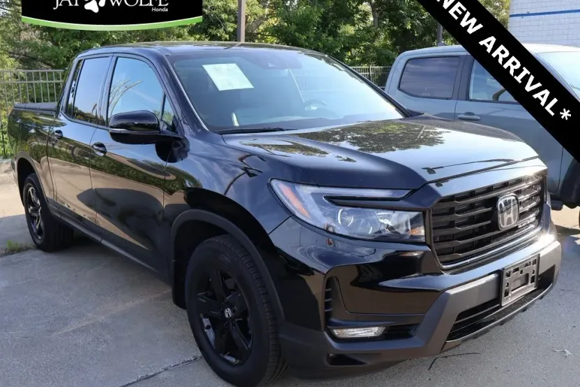 2022 Honda Ridgeline Black Edition photo 1