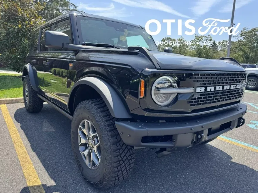 2025 Ford Bronco Badlands photo 1