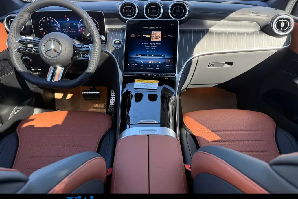 2026 Mercedes Benz GLC 300 4MATIC photo 1