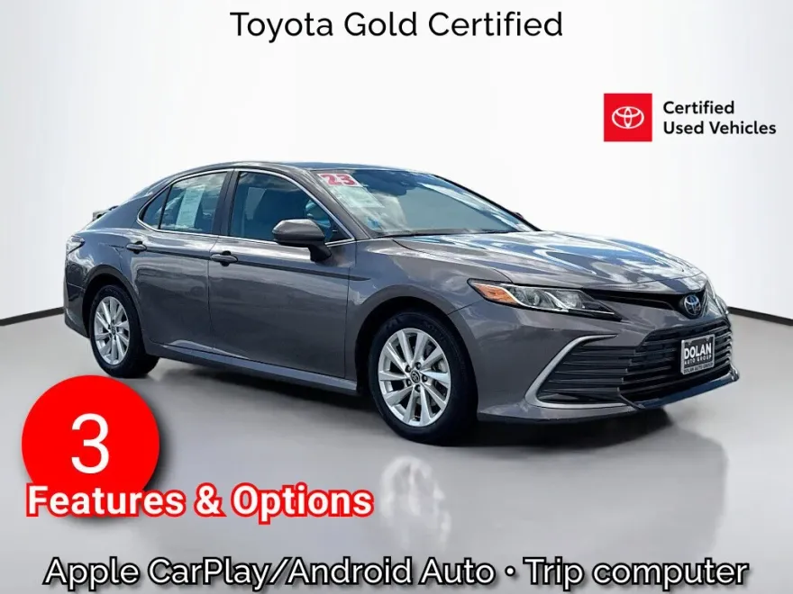 2023 Toyota Camry LE photo 1