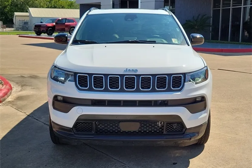 2025 Jeep Compass Latitude photo 1