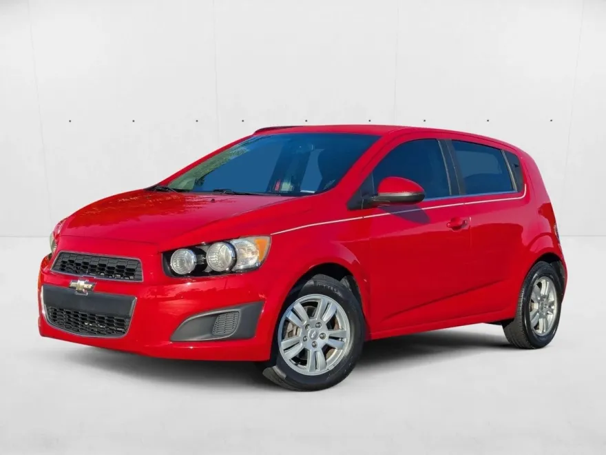 2014 Chevrolet Sonic LT photo 1