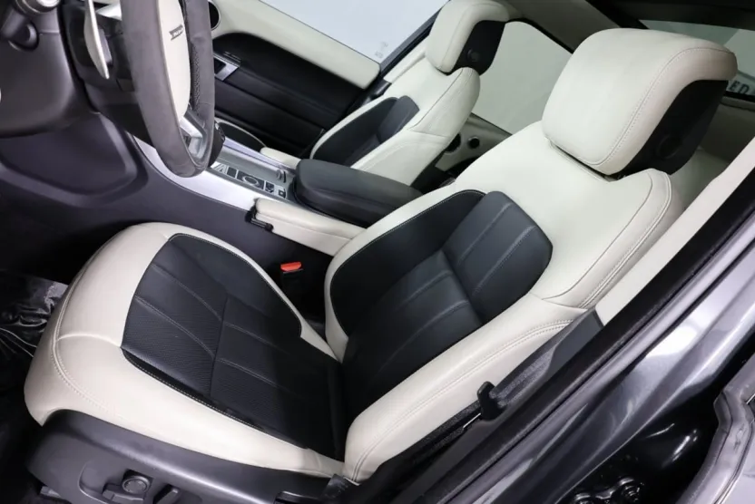 2022 Land Rover Range Rover Sport HST photo 1
