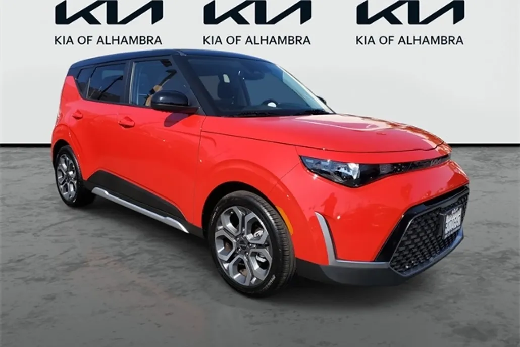 2025 Kia Soul EX photo 1