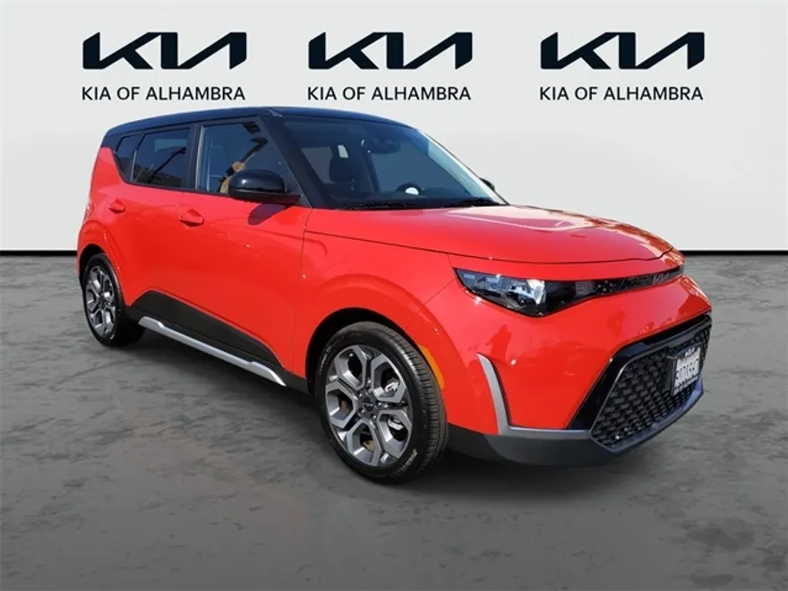 2025 Kia Soul EX photo 1