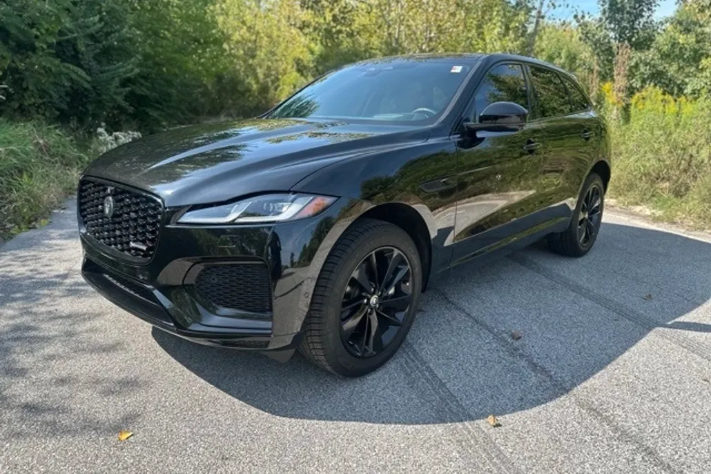 2025 Jaguar F-PACE R-Dynamic S P250 photo 1