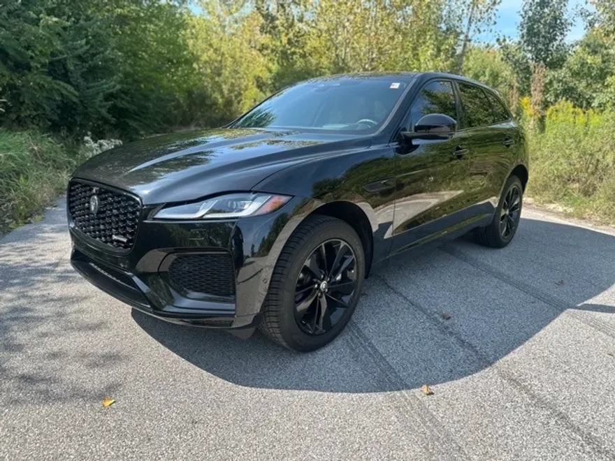 2025 Jaguar F-PACE R-Dynamic S P250 photo 1