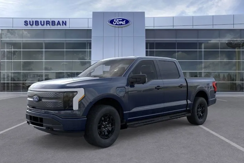 2025 Ford F-150 Lightning XLT photo 1