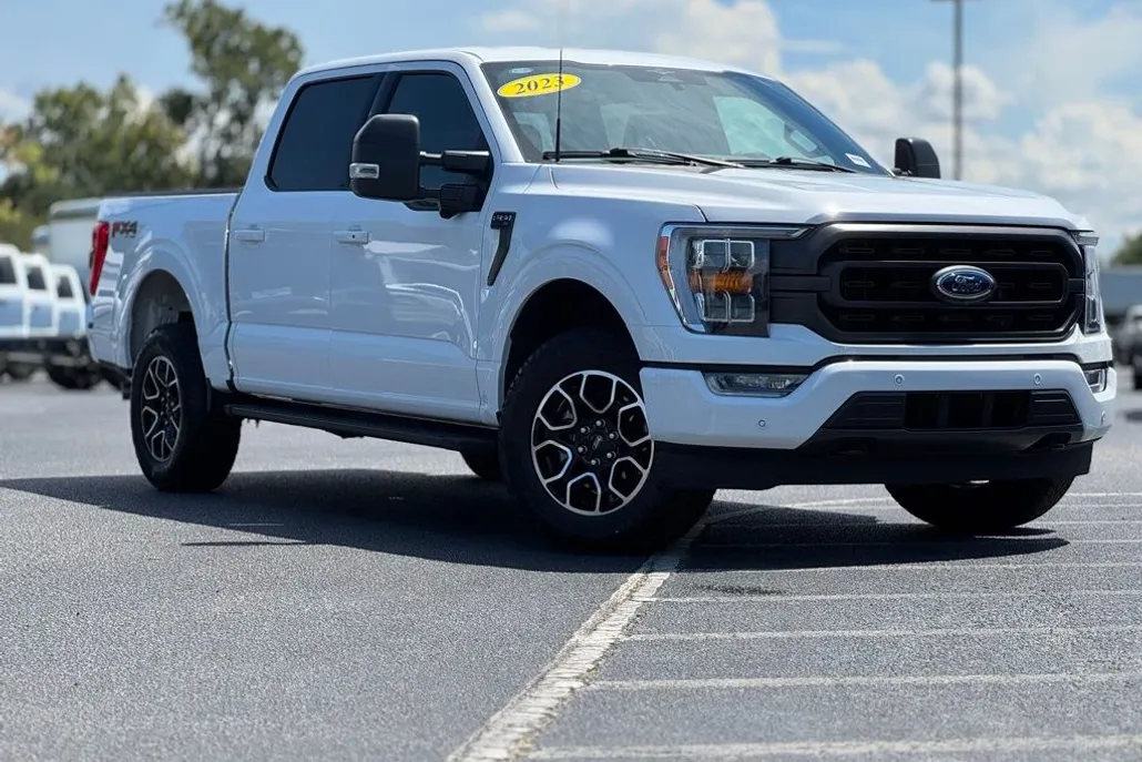 2023 Ford F-150 XLT photo 1