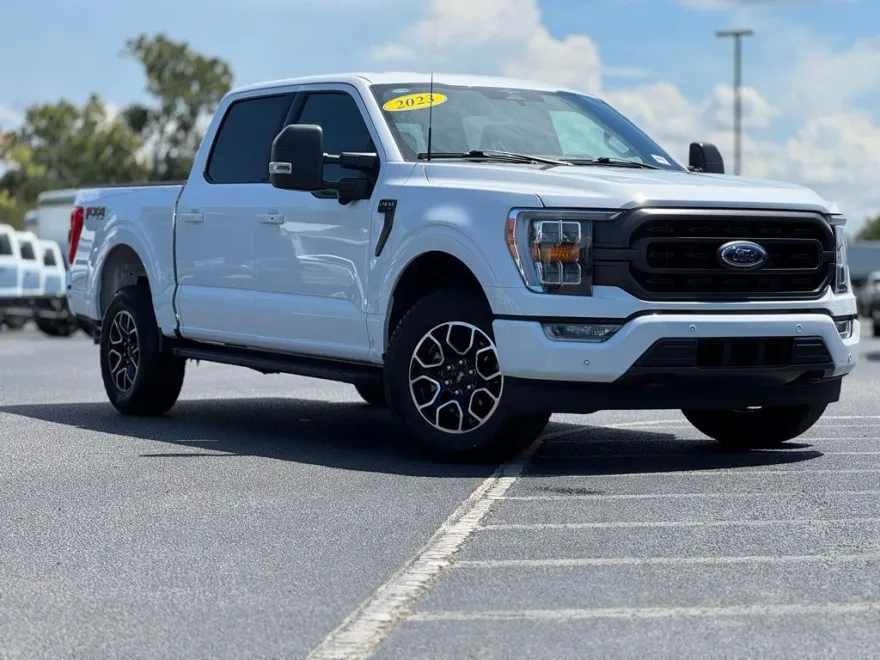 2023 Ford F-150 XLT photo 1