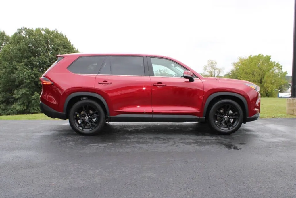 2025 Toyota Grand Highlander Platinum photo 1