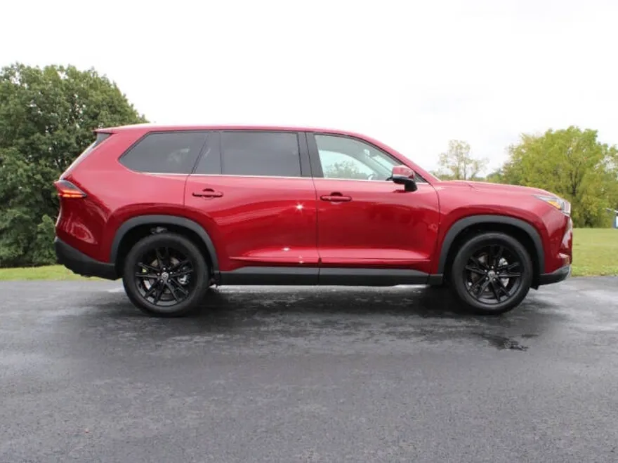 2025 Toyota Grand Highlander Platinum photo 1