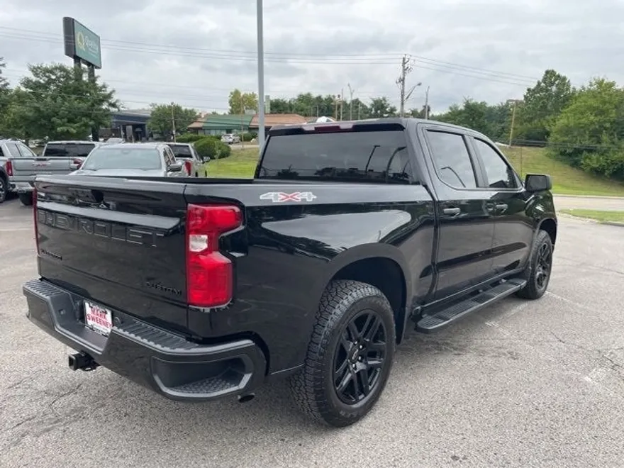 2022 Chevrolet Silverado 1500 Custom photo 1