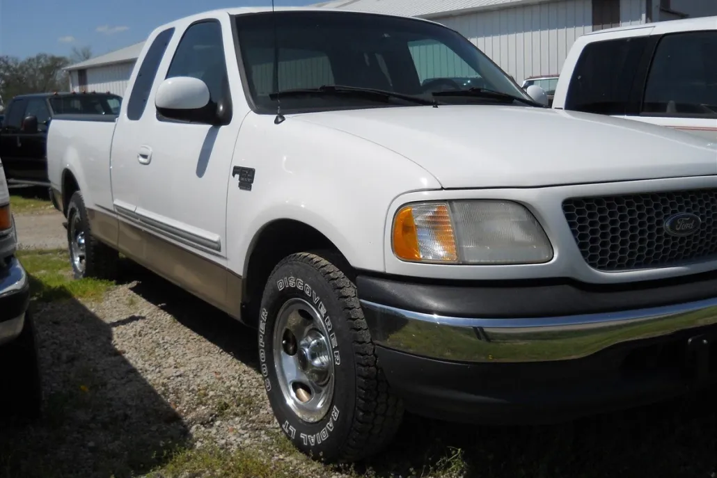 1999 Ford F-150 XLT photo 1