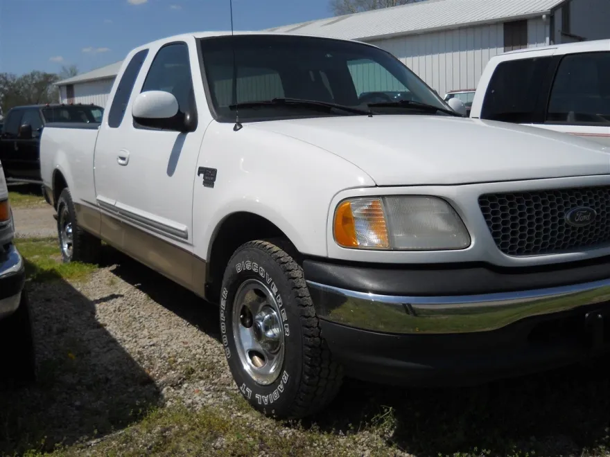 1999 Ford F-150 XLT photo 1