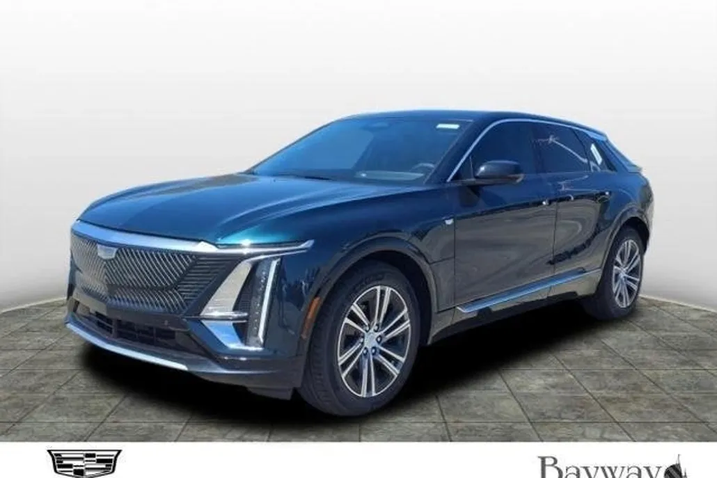 2025 Cadillac Lyriq Luxury photo 1