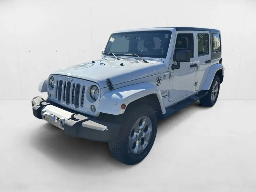 2014 Jeep Wrangler Unlimited Sahara photo 1