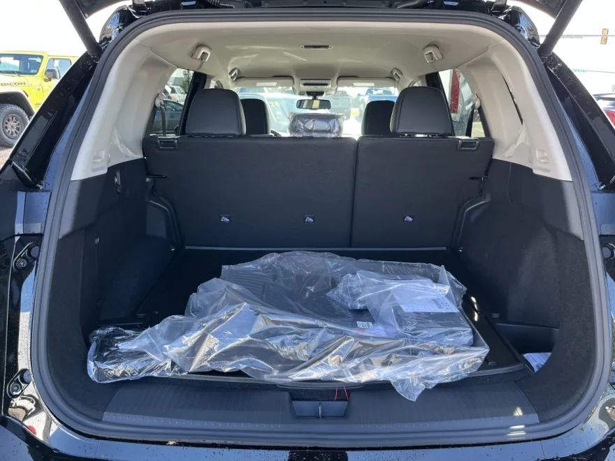 2026 Nissan Rogue SV photo 1