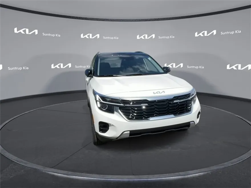 2025 Kia Seltos S photo 1