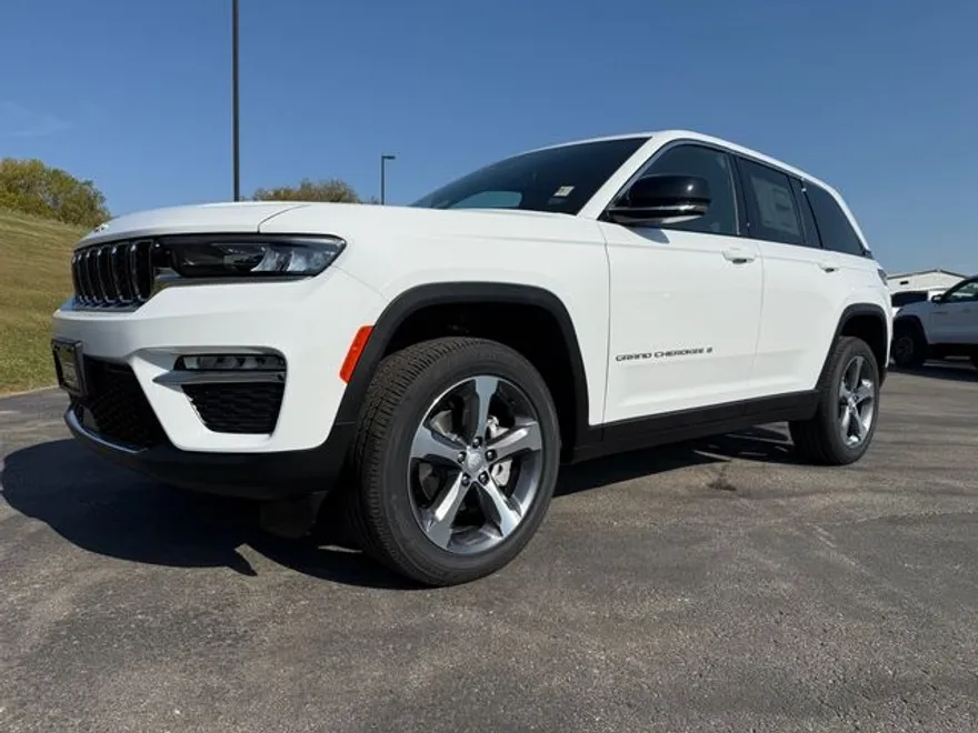 2025 Jeep Grand Cherokee Limited photo 1