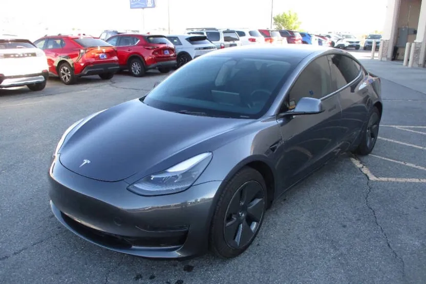 2023 Tesla Model 3 photo 1