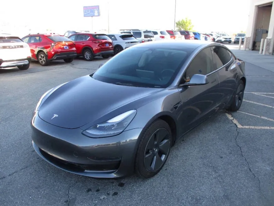 2023 Tesla Model 3 photo 1