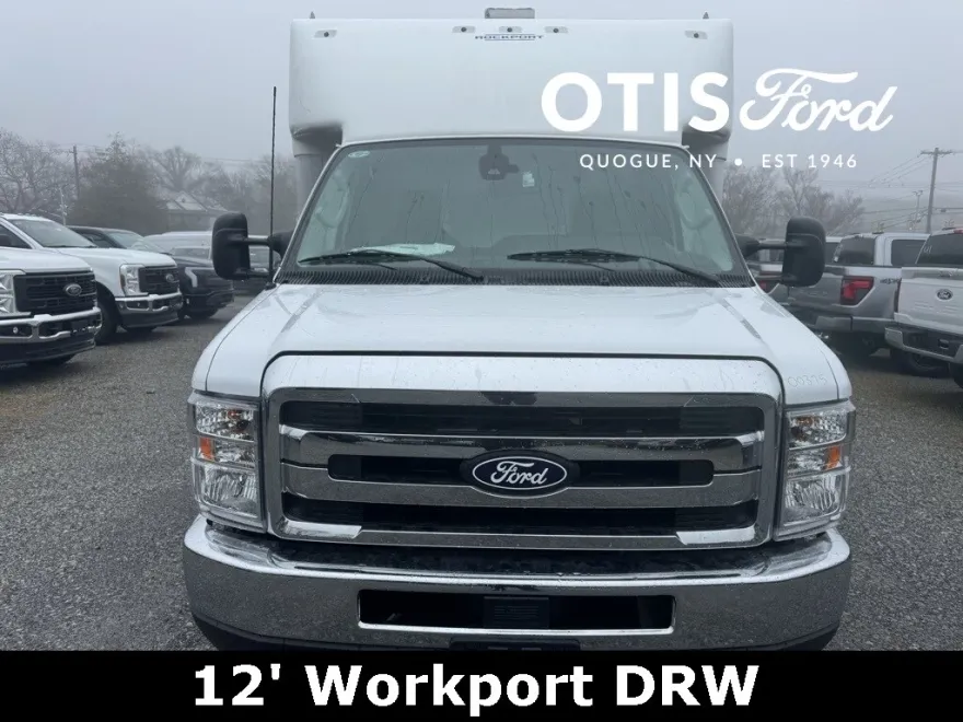 2026 Ford E-350 Base photo 2