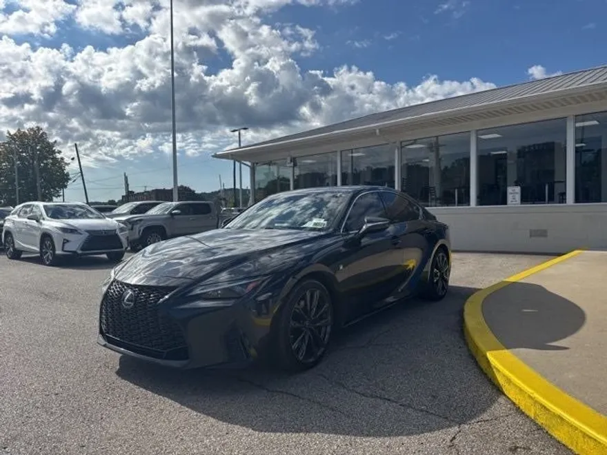 2022 Lexus IS 350 F SPORT photo 1