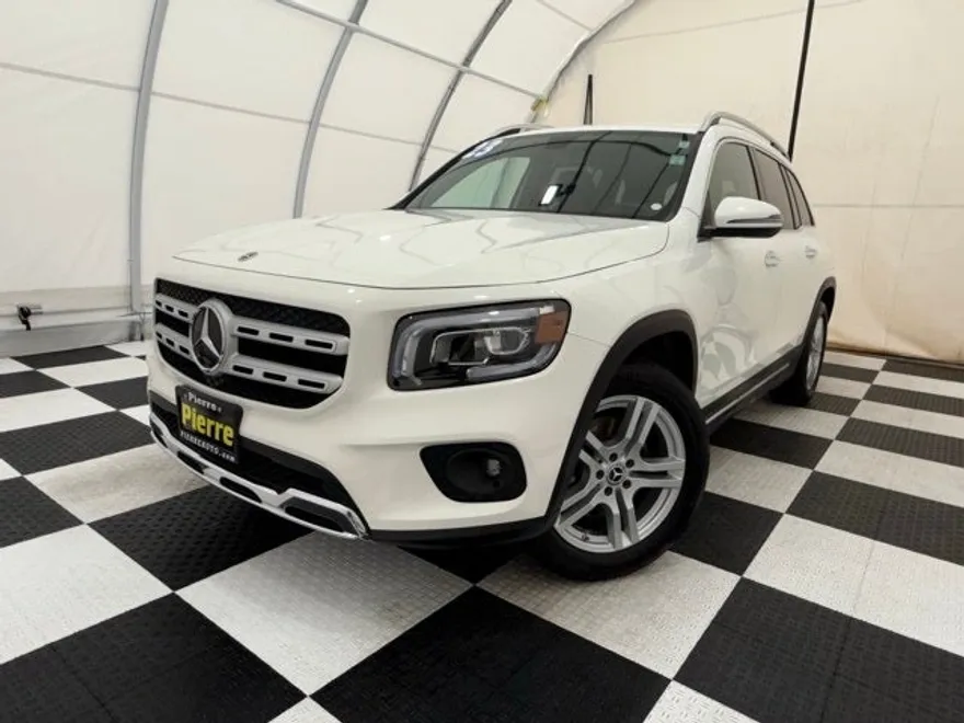 2023 Mercedes Benz GLB 250 4MATIC photo 1