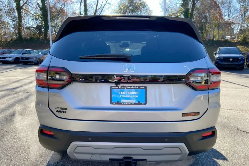 2025 Honda Pilot TrailSport photo 1