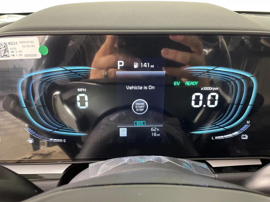 2025 Kia Niro EX photo 1