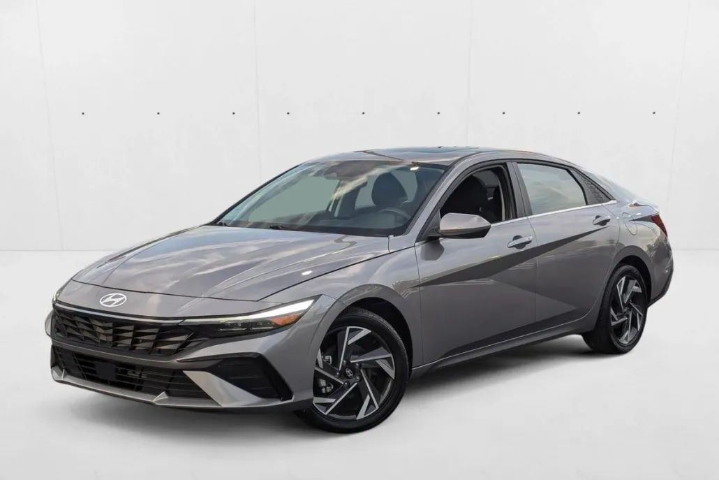 2024 Hyundai Elantra SEL Convenience photo 1
