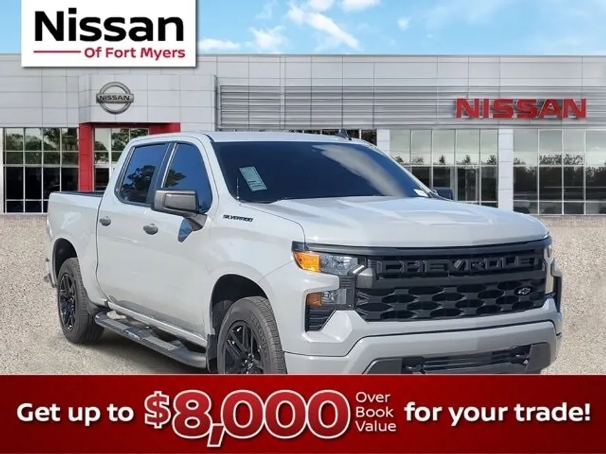 2024 Chevrolet Silverado 1500 Custom photo 1