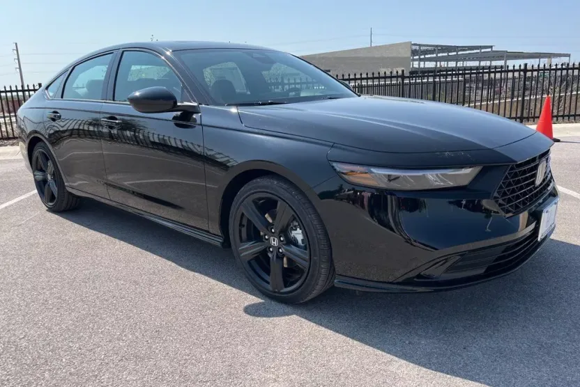 2025 Honda Accord Hybrid Sport-L photo 1