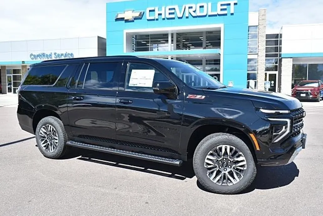 2026 Chevrolet Suburban Z71 photo 1