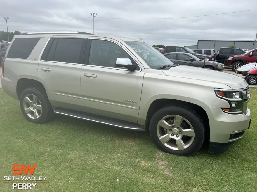 2016 Chevrolet Tahoe LTZ photo 1