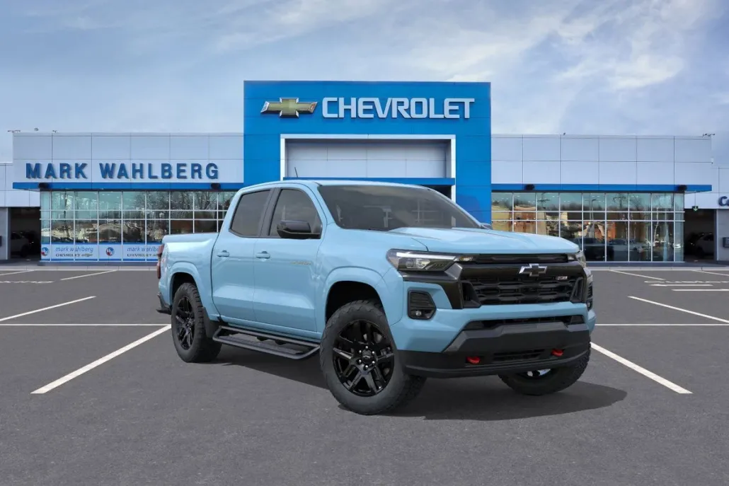 2025 Chevrolet Colorado Z71 photo 1