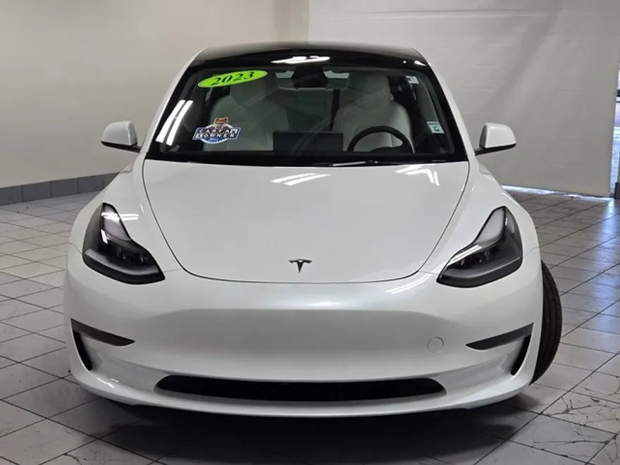 2023 Tesla Model 3 photo 1