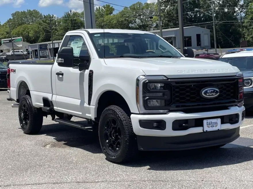 2025 Ford F-350 photo 1