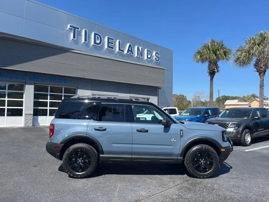 2025 Ford Bronco Sport Outer Banks photo 1